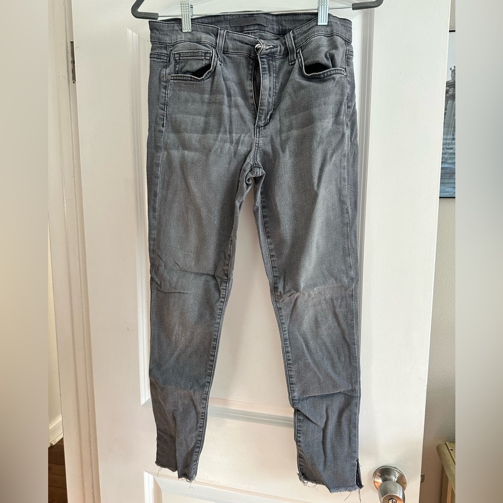 Joe’s jeans. Gray. Skinny ankle. Size 30. Raw hem.